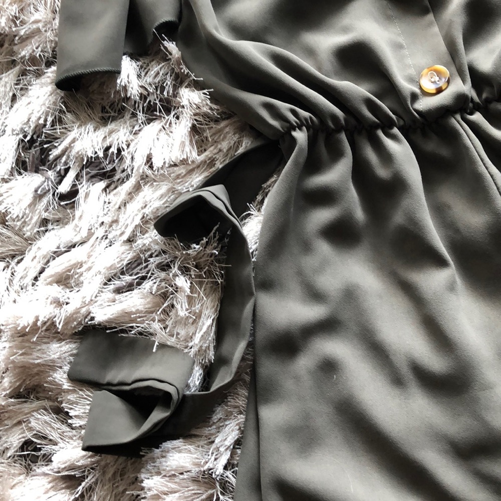 New Collection Romper - Picture 4 of 4